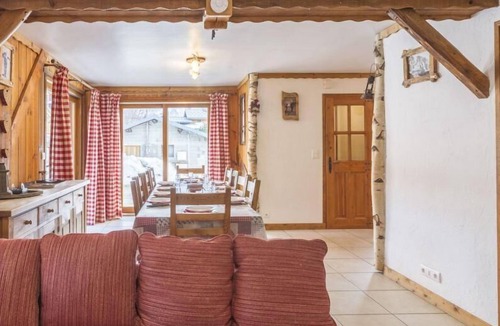 Villarabout Ski Chalet | Chalet, sauna, terrace, fireplace or stove, parking, tv, ski locker, 110m²