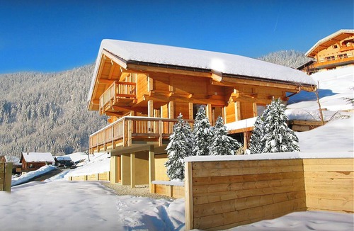 Manigod Ski Chalet | Chalet Chocolat - Manigod ski base for 8, log fire nights - OVO Network