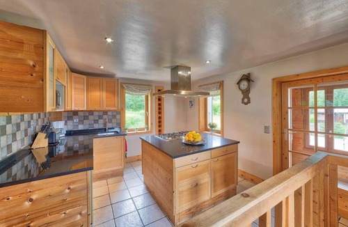 Chamonix City Centre Ski Chalet | Chalet Heidi Spacious 5 Bedroom Alpine Chalet Near Chamonix Sud and Aiguille du Midi