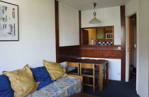 Chamonix City Centre Apartment | Chamonix, exceptional price from 2 to 9 March 2 p-4/5 underground parking, bus access