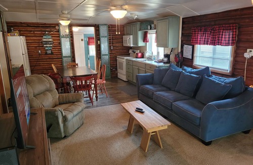 Oscoda Cabin | Chappy's Cabin - Very Cute, Comfy, and Traditional! Includes Window A/C Unit!