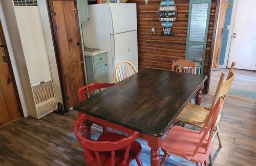 Oscoda Cabin | Chappy's Cabin - Very Cute, Comfy, and Traditional! Includes Window A/C Unit!
