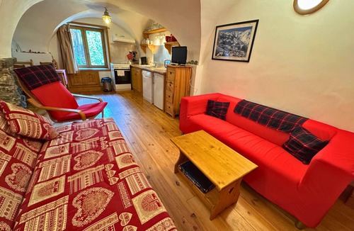 Villarabout Apartment | Charming 3-room apartment 4 km from slopes with Wifi in Saint-Martin-de-Belleville