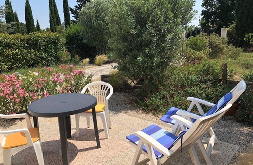 Saint-Laurent-La-Vernede Apartment | Charmant Studio Avec Terrasse et Piscine à 1/4 h d' Uzès - Climatisé