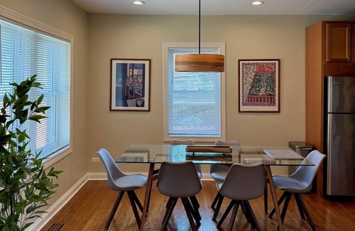 Evanston House | Charming 2-bedroom Home with Midcentury Details