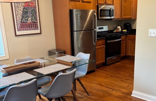 Evanston House | Charming 2-bedroom Home with Midcentury Details