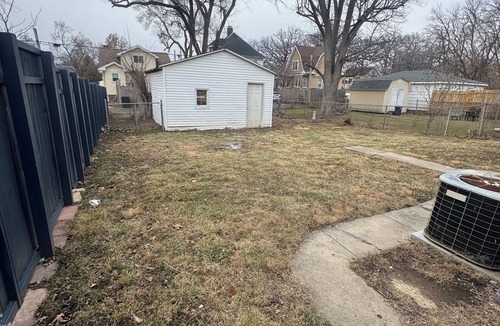 Peoria House | Charming 2-bedroom house with WiFi, AC in 6 minutes OSF in Peoria