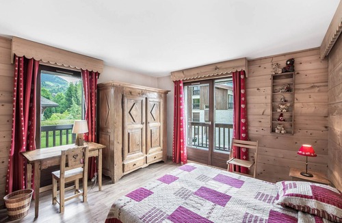 Megeve Apartment | Charming 3-Bed Apartment in Megève – Close to Center, Pool, Tennis, Parking