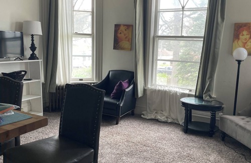Davenport Apartment | Charming Apartment in Historic Mansion in Davenport.
