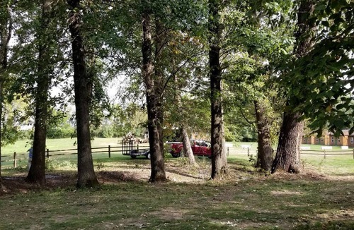 Moscow Cottage | Charming Cozy Chalet on a Hill by the Cedar River in Letts, Iowa