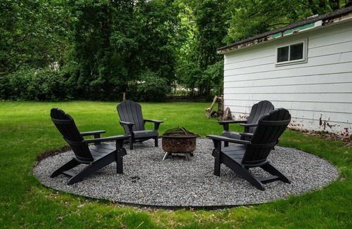 Lake Geneva House | Charming Downtown Lake Geneva Getaway!