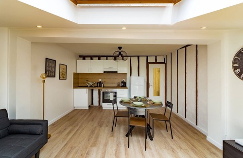 Castelnaudary Apartment | Charming duplex - Centre Place de Verdun