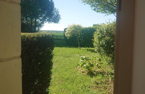 Saint-Macaire-du-Bois House | Charming farmhouse, sleeps 6, 3 bedrooms (2 suites), quiet location, garden, parking