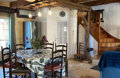 Corgnac-sur-l'Isle Cottage | Charming lodging with AC and parking - 4 guests