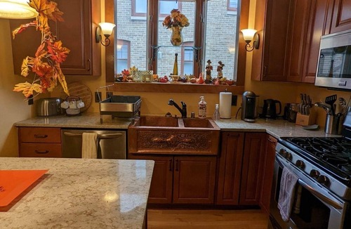 Washington Heights House | Charming Milwaukee Bungalow close to downtown