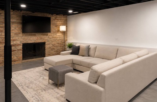 Itasca House | Charming newly remodeled 3-bedroom house in Itasca with all the latest amenities
