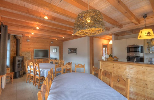 Morillon Ski Chalet | Charming quiet chalet, sleeps 15, 8 bedrooms 8 bathrooms, sauna, walk to gondola