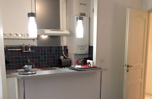 Sainte-Anne Apartment | Charming studio air-conditioned in private residence of 8 ° with small garden