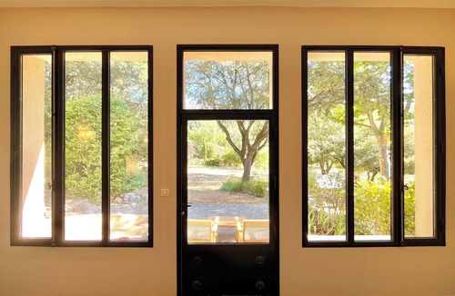 Vauvenargues Villa | Charming Villa Pool & Panoramic Sainte-Victoire View Near Lake & Aix-en-Provence