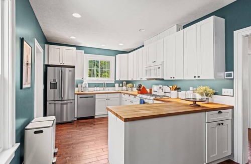 Douglas House | Chestnut Estate: 2 Homes · Hot Tub + Fire Pit