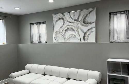 Grand Boulevard Apartment | Chic 2-bedroom apartment in phenomenal Chicago with AC, WiFi