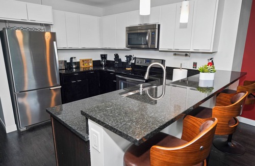 Westown Hotel | Chic Westown 1BR Duplex with Patio near RiverWalk