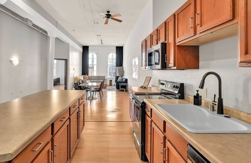 Westown Condo | City Retreat Bar Below Walk Everywhere Chef Experience