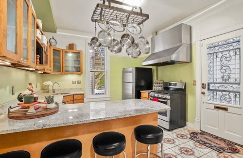 Lower East Side House | Classic Victorian with modern amenities in the heart of Downtown Milwaukee