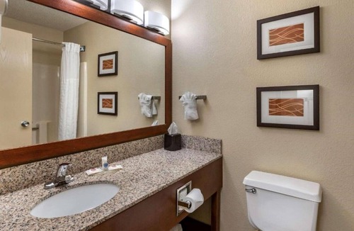 Moline House | Come stay with us in the Quad Cities