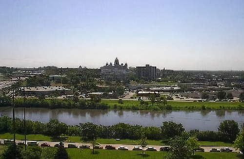 Downtown Des Moines Hotel | Comfort Inn & Suites Event Center