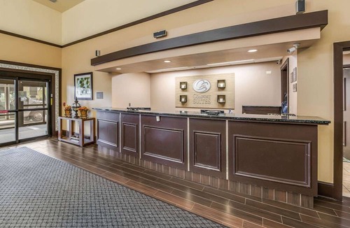 Schiller Park Hotel | Comfort Suites Chicago O'Hare Airport