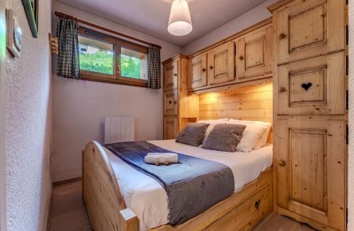 Val-Thorens Apartment | Comfort with Balcony Ski Access and parking