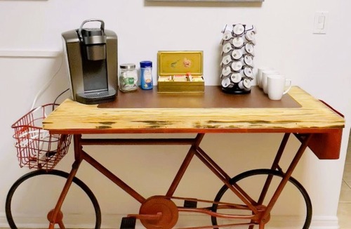 Evanston Apartment | Comfortable 2-Bedroom Getaway, family friendly.