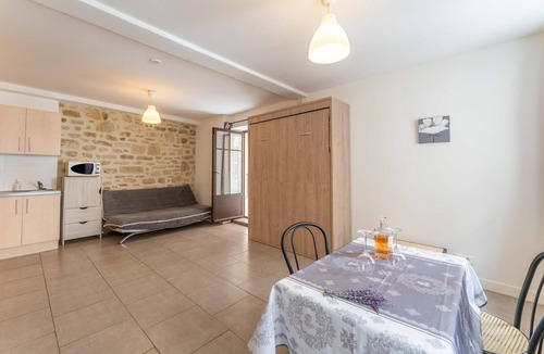 Malaucene Apartment | Comfortable Studio at the Foot of Mont Ventoux