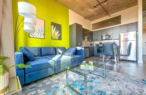 Near South Side Apartment | Comfy 2BR Family Haven with Skyline Views Near McCormick Place & Museums