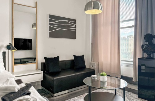 East Hyde Park Apartment | Compact Studio for a Relaxed Stay