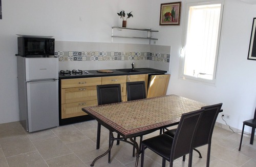Istres Other | Complete accommodation 1st floor of a Provencal house, open view of the ponds