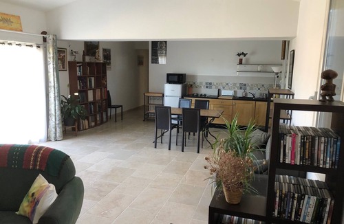 Istres Other | Complete accommodation 1st floor of a Provencal house, open view of the ponds