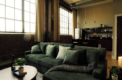 Peoria Apartment | Cooperage 214 | Modern Cooperage Loft