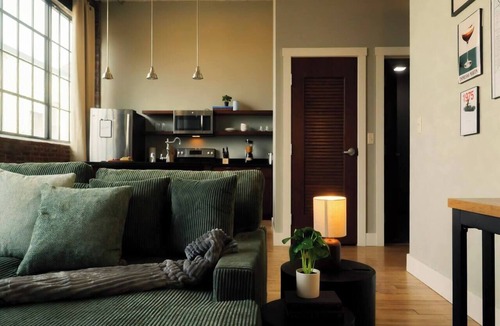 Peoria Apartment | Cooperage 214 | Modern Cooperage Loft