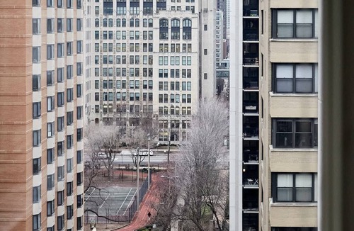 Streeterville Apartment | Corner 3BR in Streeterville | Views | Roof Deck
