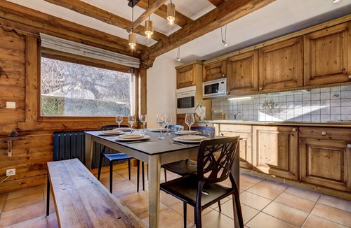 Les Praz-de-Chamonix Apartment | Cosy 74m2 View Garden | SkiLift 250m | Parking Bus