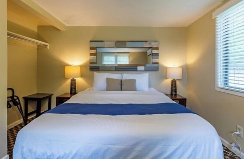 Whitehall Resort | Cottage F - Great for families, convenient kitchen, and two bedrooms