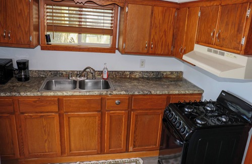 Fond du Lac Apartment | Cottage located on Lake Winnebago! Pontoon Boat and/or WaveRunner included!