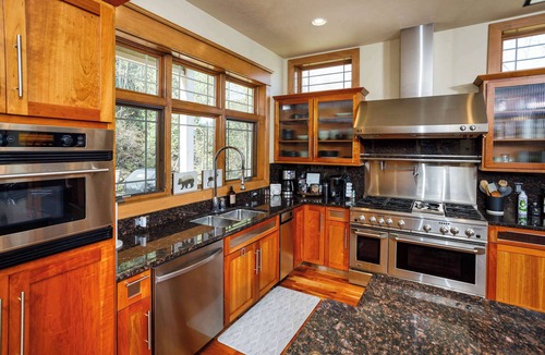 Fish Creek House | Cottage Row Retreat Luxury in Heart of Fish Creek