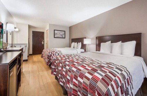 Council Bluffs House | Council Bluffs Experience Like No Other! 3 Homelike Units, FREE Parking!