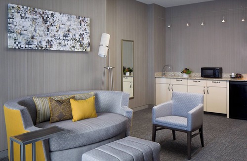 Downtown Hotel | Courtyard by Marriott Downtown Grand Rapids