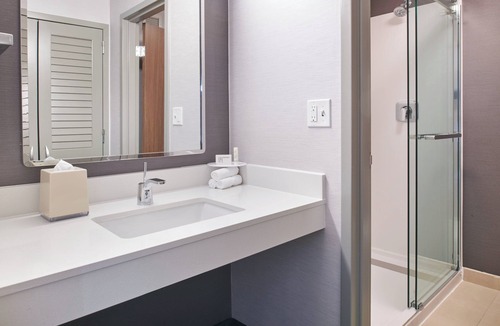 Highland Park Hotel | Courtyard by Marriott Chicago Highland Park/Northbrook