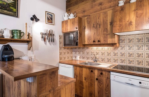 Megeve Apartment | Cozy 2-bedroom apartment, terrace and parking in Megève