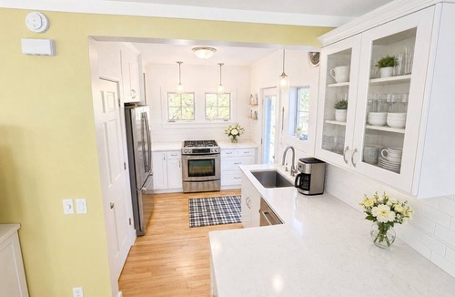 Waupaca Cottage | Cozy 3-bdrm in Paca w AC- Walk to Waupaca's top spots: WheelHouse, Scoopers, ICC
